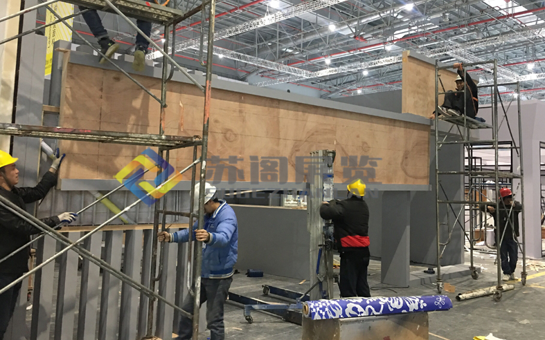 2019.3.13面料展展臺(tái)搭建中